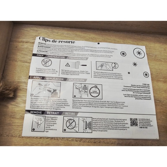 Command Hooks And Decorating Spring Clips Set - Picture 8 of 8